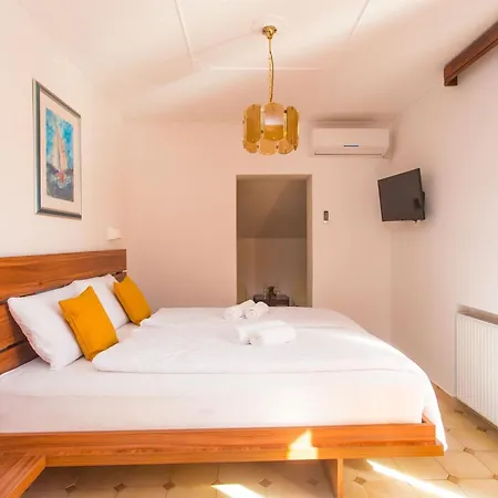 Puric Apartment *